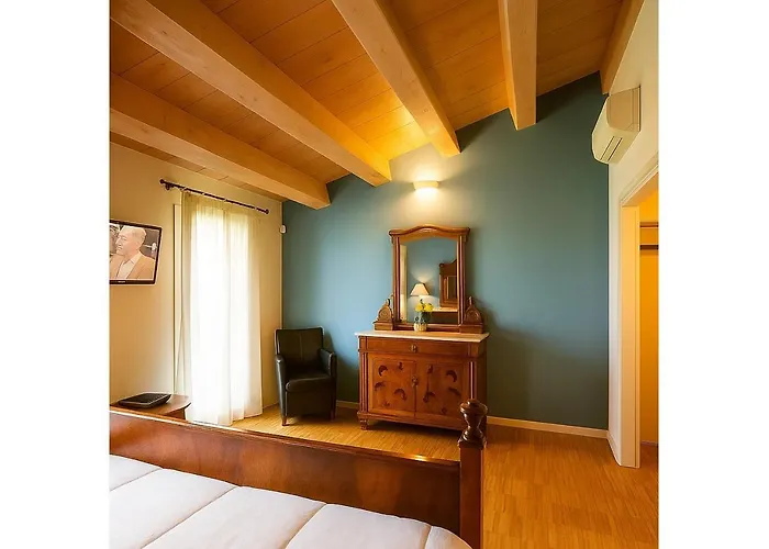 Trere فينْتْسا